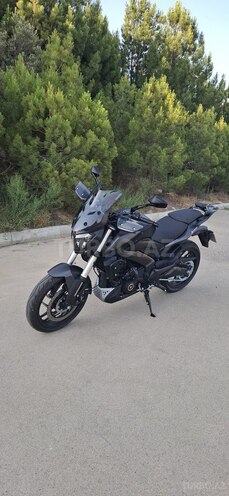 Bajaj Dominar 400-7