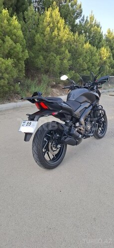 Bajaj Dominar 400-15