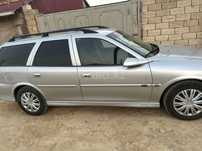 Opel Vectra-7