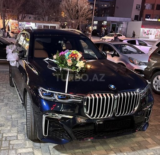 BMW X7-11