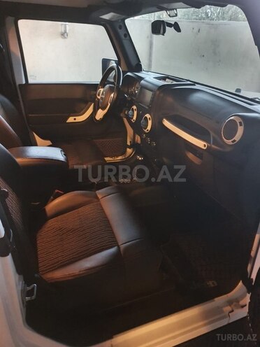 Jeep Wrangler-19