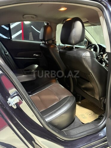 Chevrolet Cruze-18