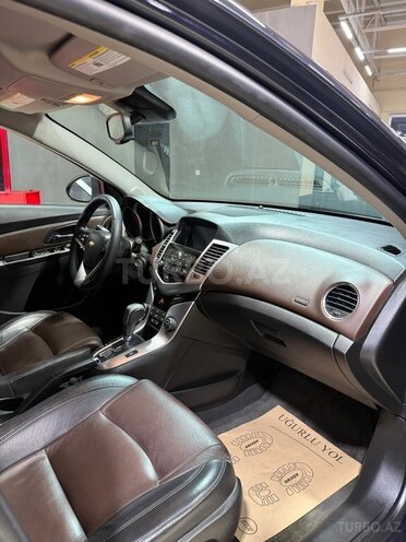 Chevrolet Cruze-14