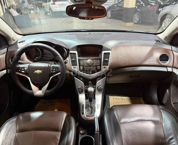 Chevrolet Cruze-15