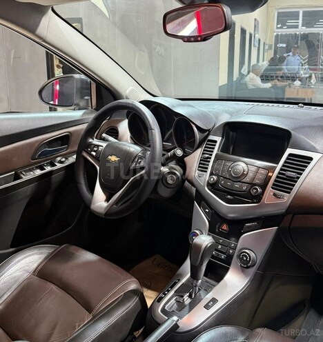 Chevrolet Cruze-16