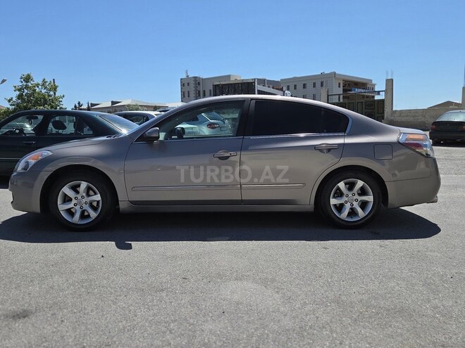 Nissan Altima-3