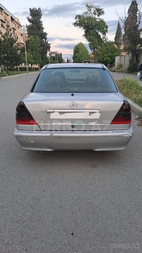 Mercedes C 200-4