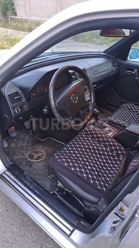 Mercedes C 200-6