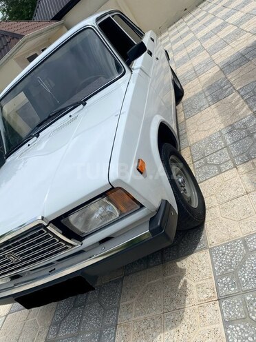 LADA (VAZ) 2107-2