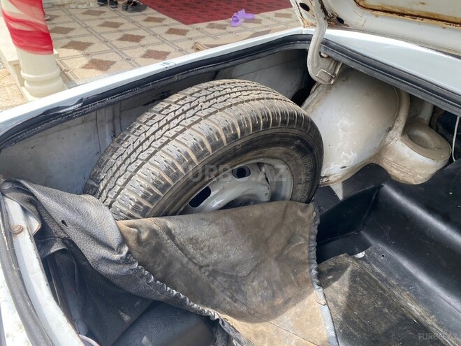LADA (VAZ) 2107-17