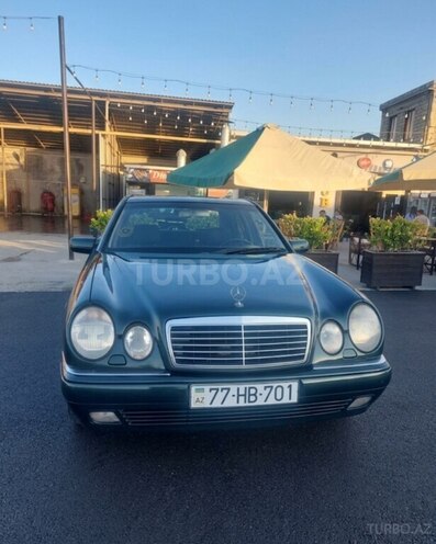 Mercedes E 200-2