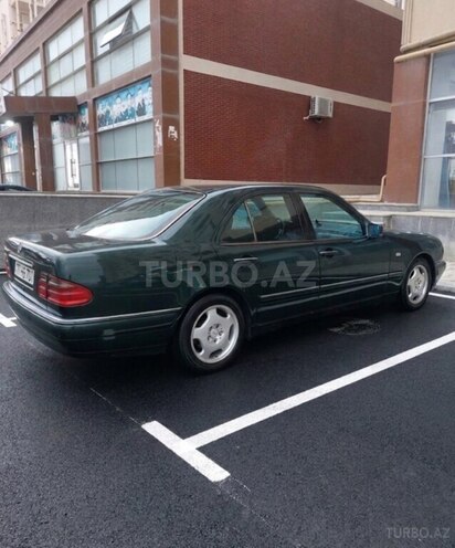 Mercedes E 200-3