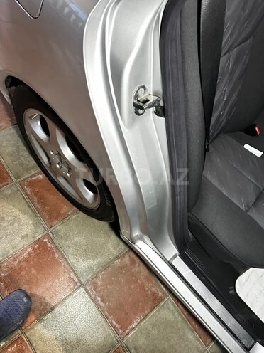 Mercedes E 240-8