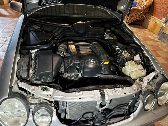 Mercedes E 240-14