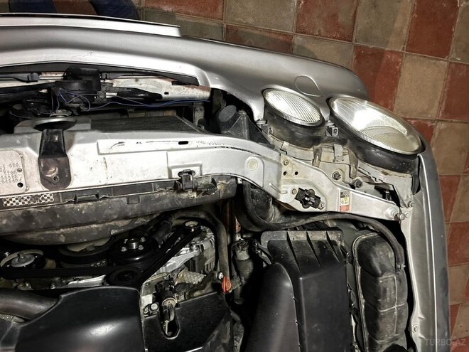 Mercedes E 240-15