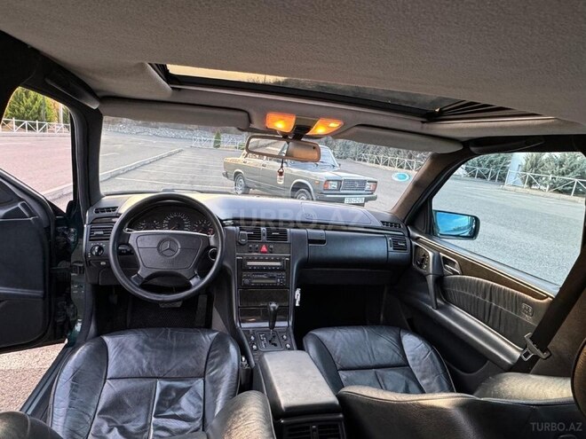 Mercedes E 280-15