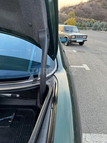 Mercedes E 280-9