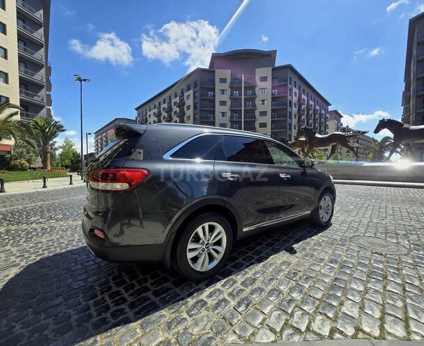 Kia Sorento-8