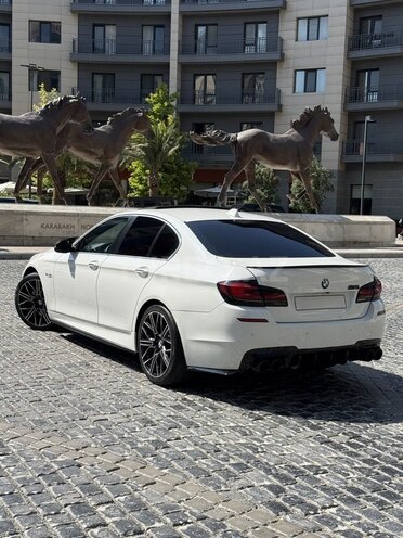 BMW 528-9