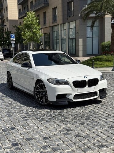 BMW 528-2