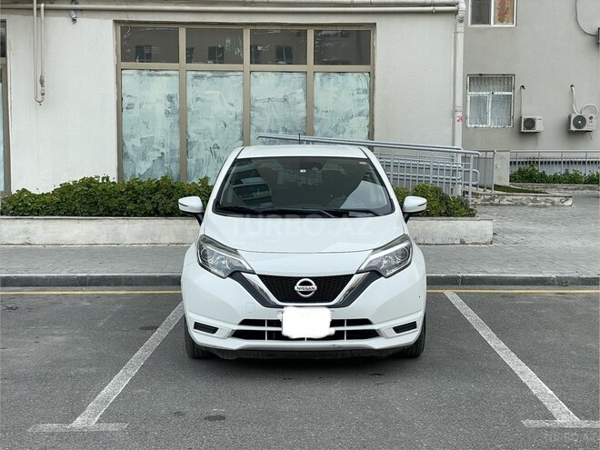 Nissan Note-2