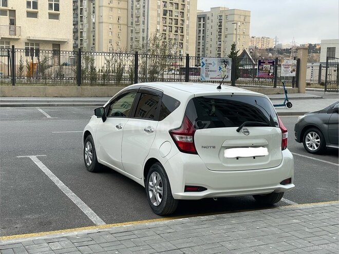 Nissan Note-5