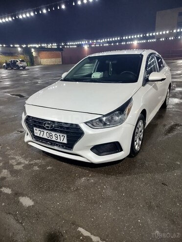 Hyundai Accent-2