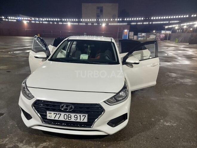 Hyundai Accent-5
