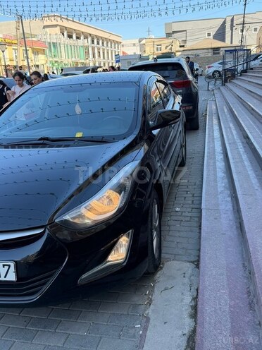 Hyundai Avante-3