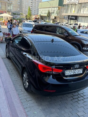 Hyundai Avante-9
