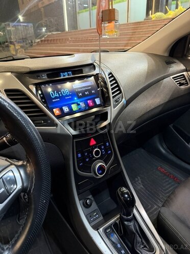 Hyundai Avante-13
