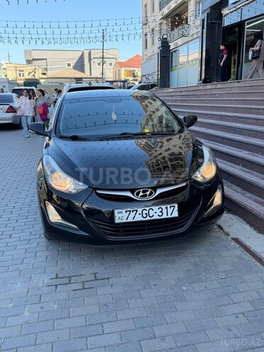 Hyundai Avante-1