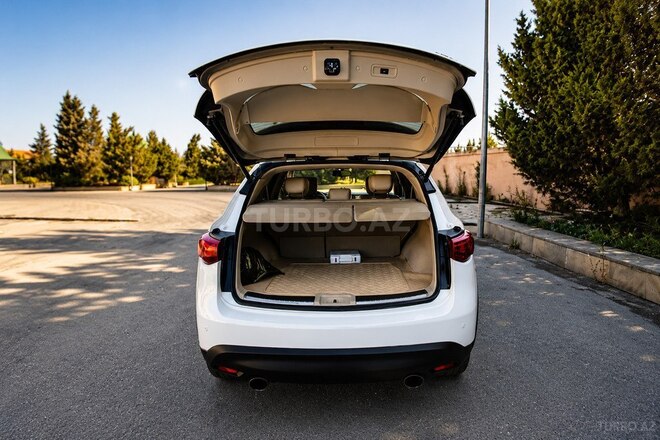 Infiniti FX35-5
