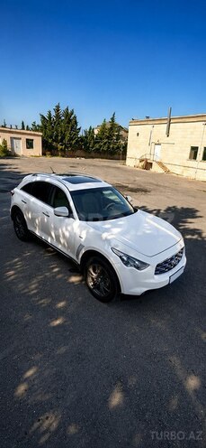 Infiniti FX35-3