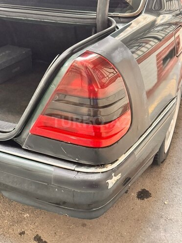 Mercedes C 180-7