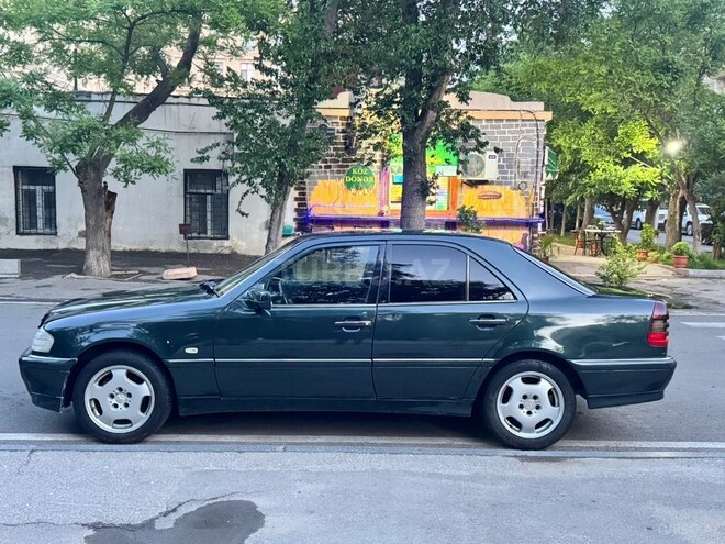 Mercedes C 180-3