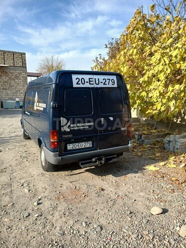 Ford Transit-3