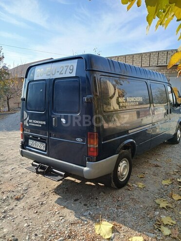 Ford Transit-4