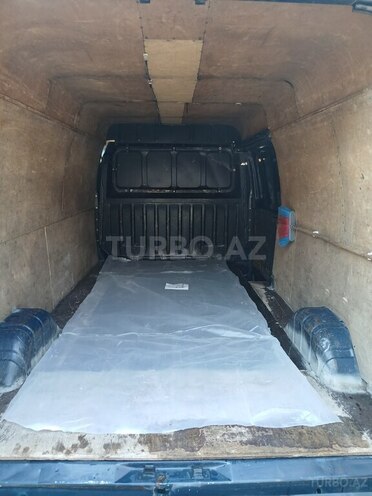 Ford Transit-6