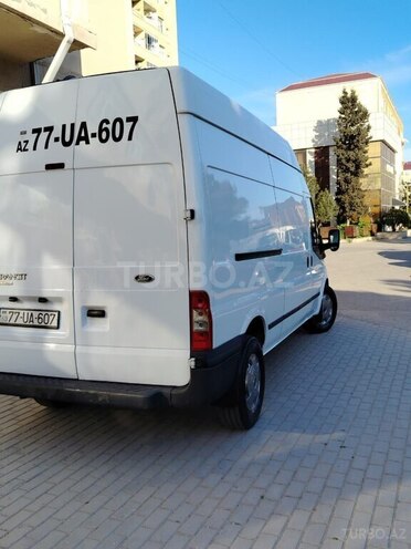 Ford Transit-3