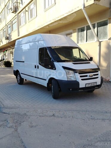 Ford Transit-2
