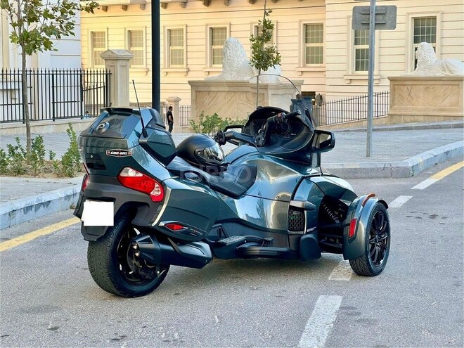 Can-Am Spyder RT-5