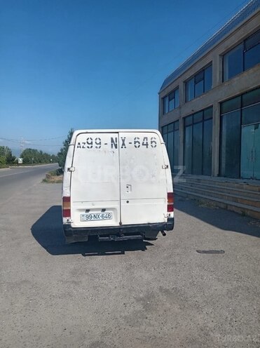 Ford Transit-2