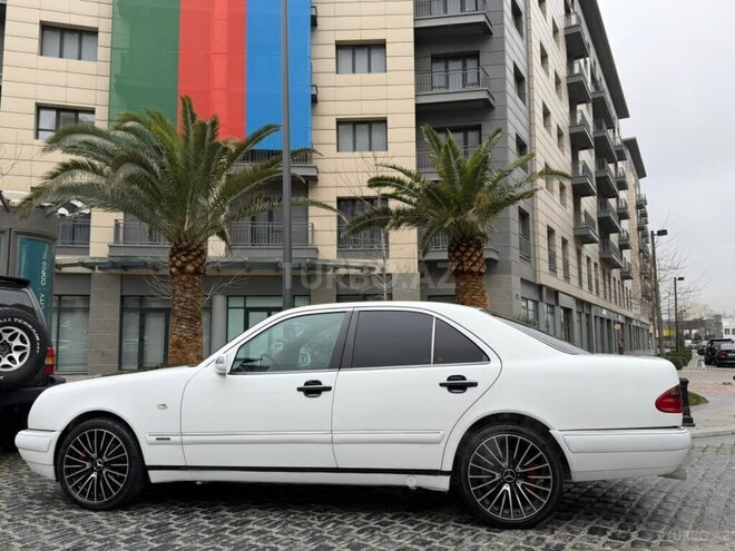 Mercedes 200-7
