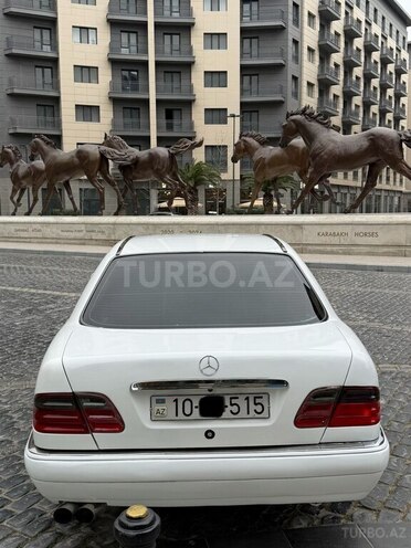 Mercedes 200-10