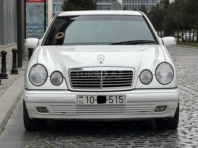Mercedes 200-12
