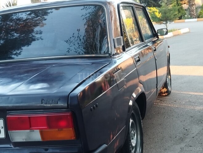 LADA (VAZ) 2107-2