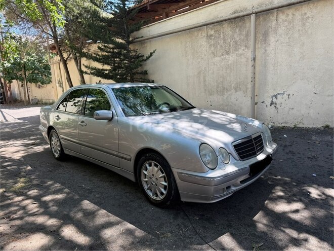 Mercedes E 240-6