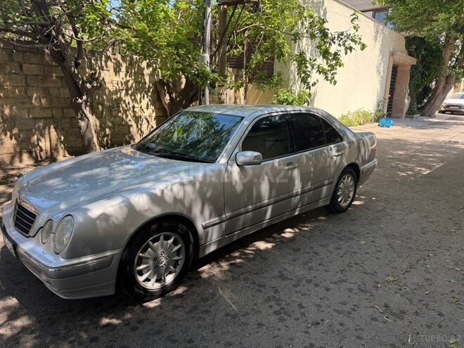 Mercedes E 240-7