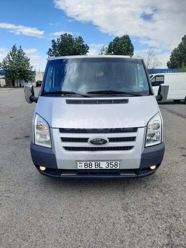 Ford Transit-1